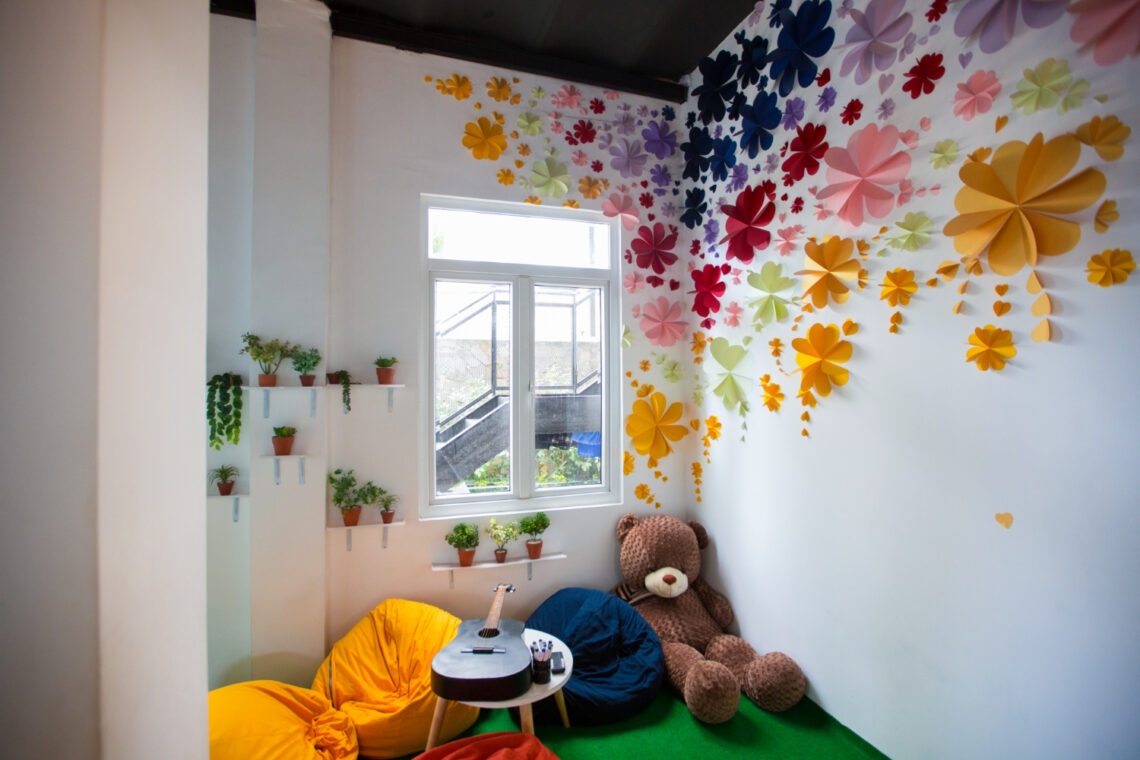 Best Kids Room Wallpaper Ideas for Bedrooms, Playrooms, and Study Corners